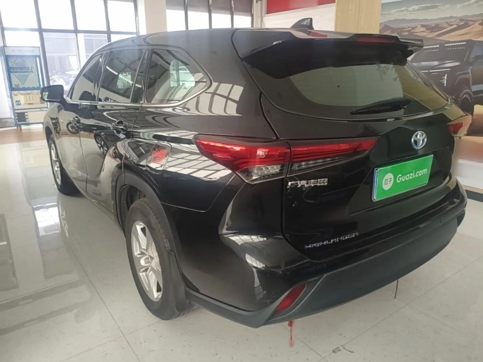 Toyota Highlander 2023 2.5L Smart Electric Hybrid Dual-Engine Two-Wheel Drive Elite Version 5 Seats — миниатюра 4