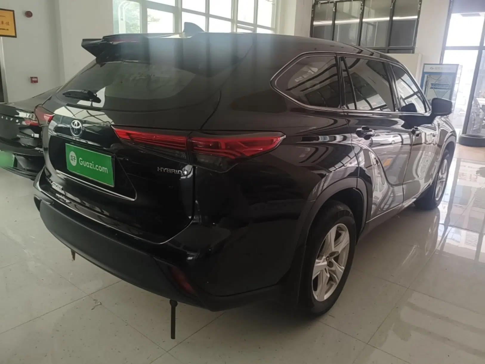 Toyota Highlander 2023 2.5L Smart Electric Hybrid Dual-Engine Two-Wheel Drive Elite Version 5 Seats — миниатюра 6