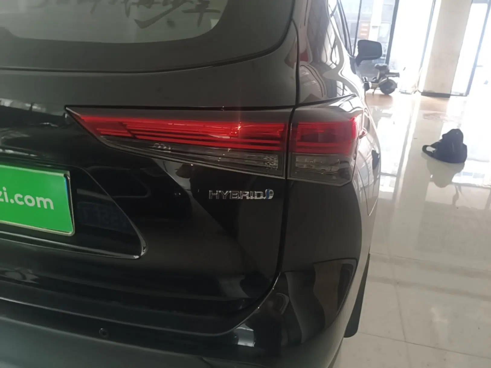 Toyota Highlander 2023 2.5L Smart Electric Hybrid Dual-Engine Two-Wheel Drive Elite Version 5 Seats — миниатюра 9