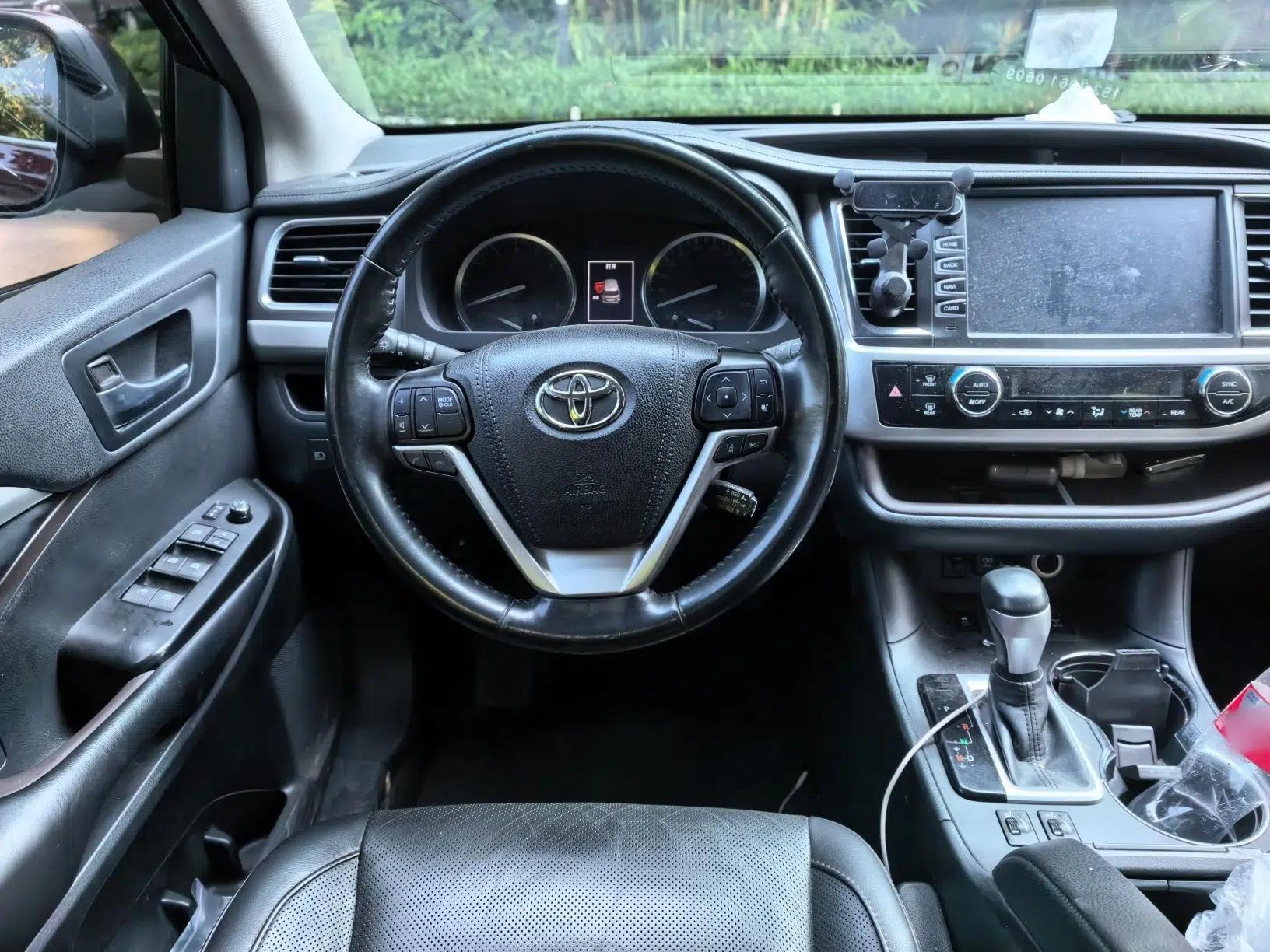 Toyota Highlander 2018 2.0T Four-Wheel Drive Luxury Edition 7 Seats China V Emission Standard — миниатюра 10
