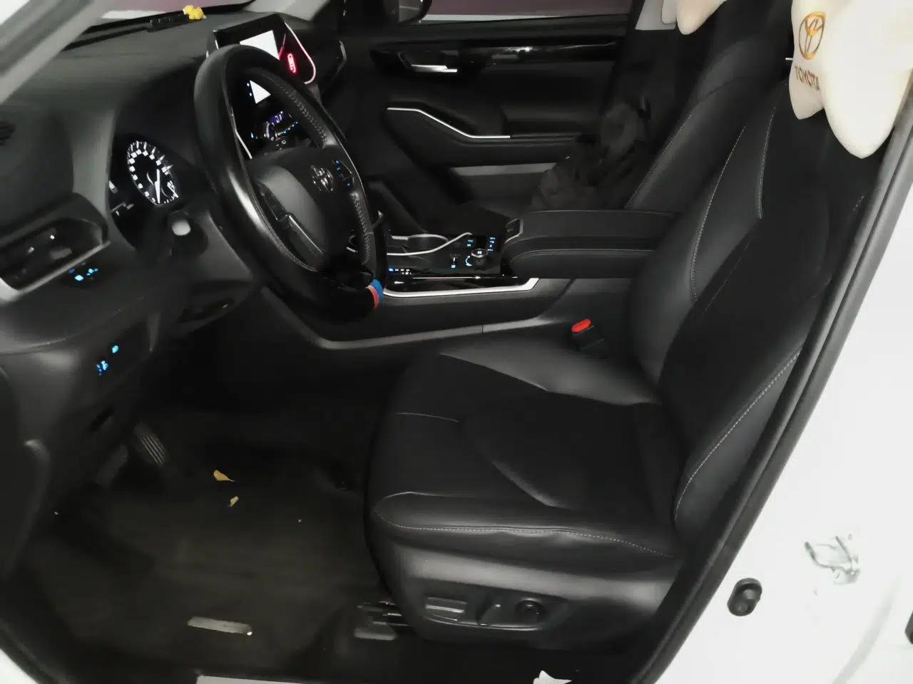 Toyota Highlander 2022 380T 4x4 Luxury Edition 7 Seats — миниатюра 15