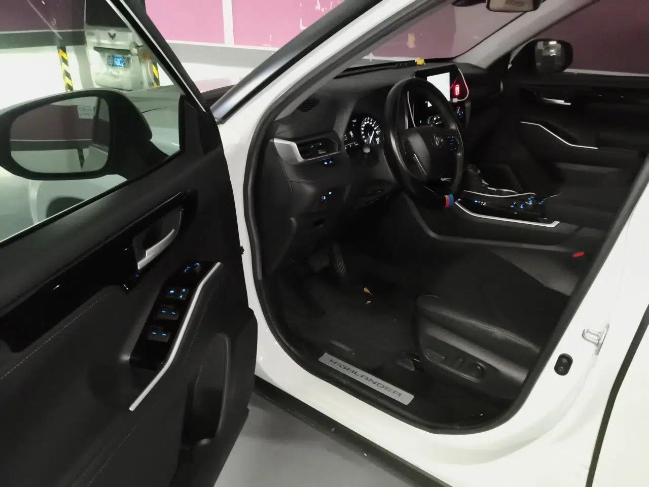 Toyota Highlander 2022 380T 4x4 Luxury Edition 7 Seats — миниатюра 16