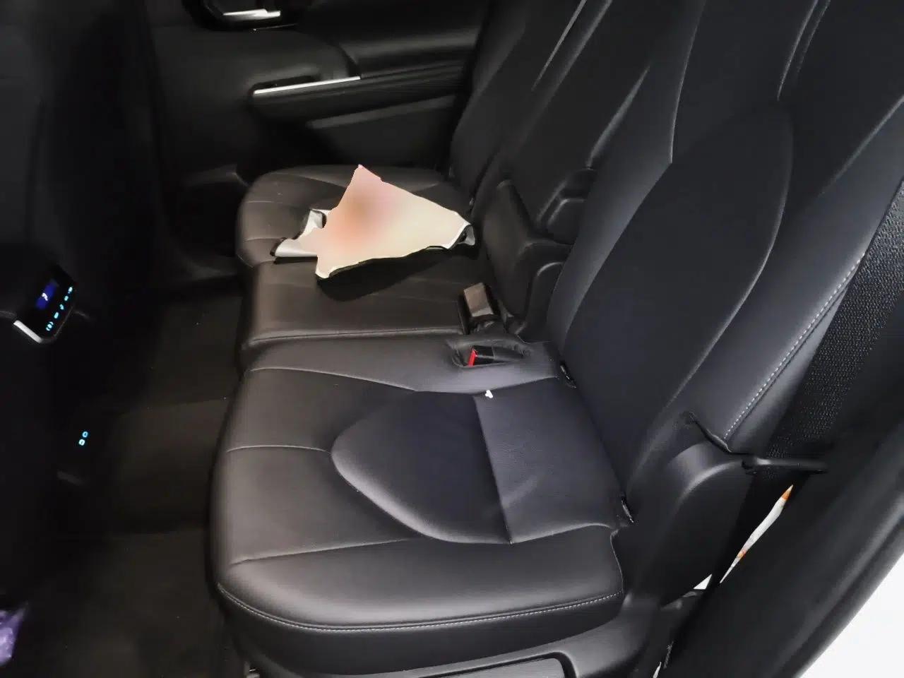 Toyota Highlander 2022 380T 4x4 Luxury Edition 7 Seats — миниатюра 17