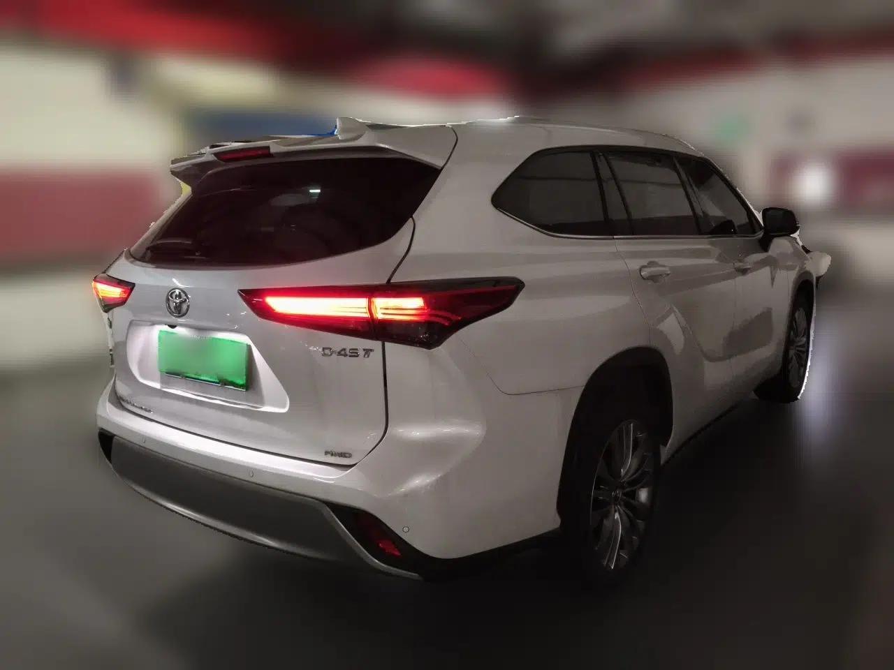 Toyota Highlander 2022 380T 4x4 Luxury Edition 7 Seats — миниатюра 6