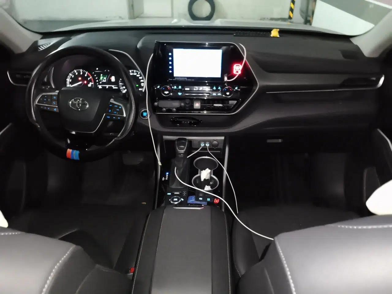 Toyota Highlander 2022 380T 4x4 Luxury Edition 7 Seats — миниатюра 9