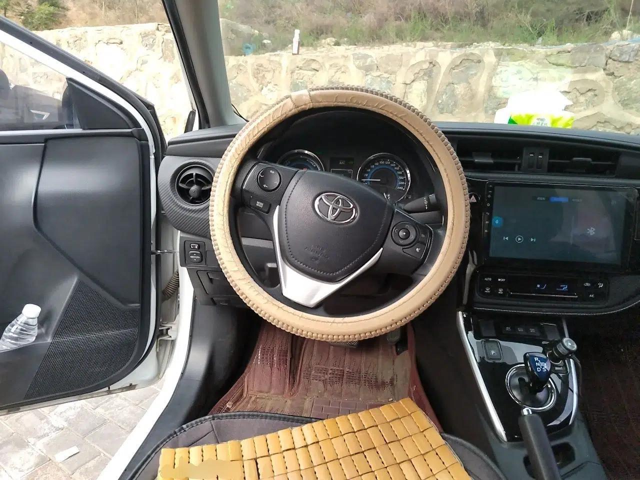 Toyota Levin 2017 Revised Dual-Engine 1.8H GS E-CVT Elite Sunroof Version China V Standard — миниатюра 10