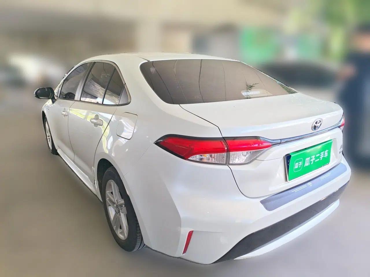 Toyota Levin 2021 Dual-Engine 1.8H E-CVT Luxury Edition — миниатюра 4