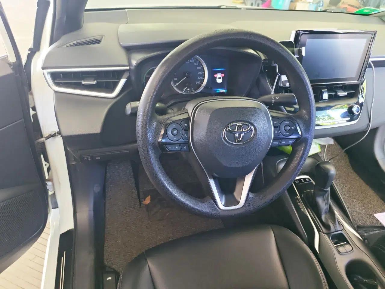 Toyota Levin 2021 Dual-Engine 1.8H E-CVT Luxury Edition — миниатюра 10