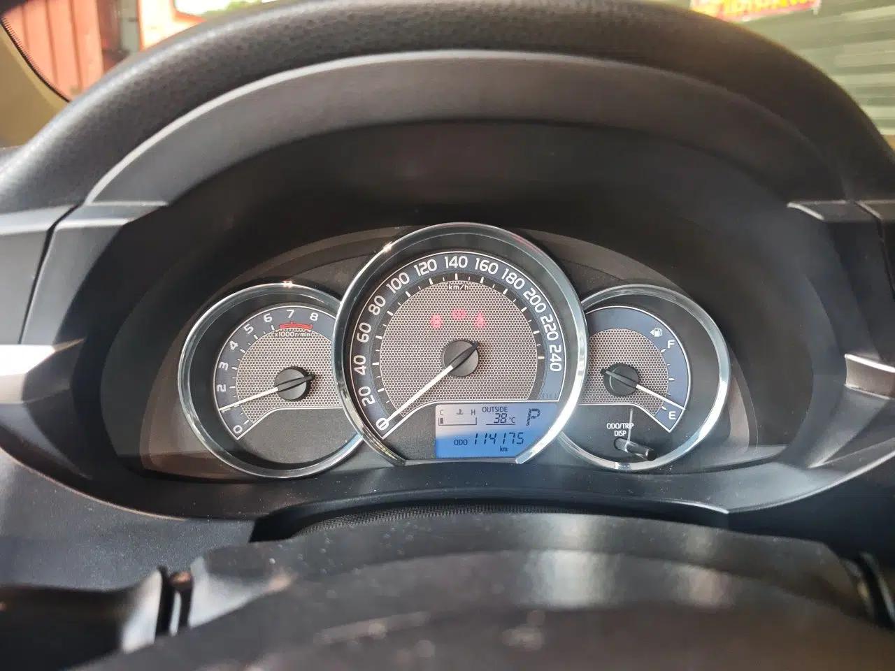 Toyota Levin 2016 1.6G CVT Elite Edition — миниатюра 11