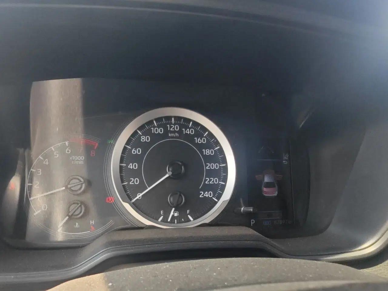Toyota Levin 2021 185T CVT Sport Edition — миниатюра 11