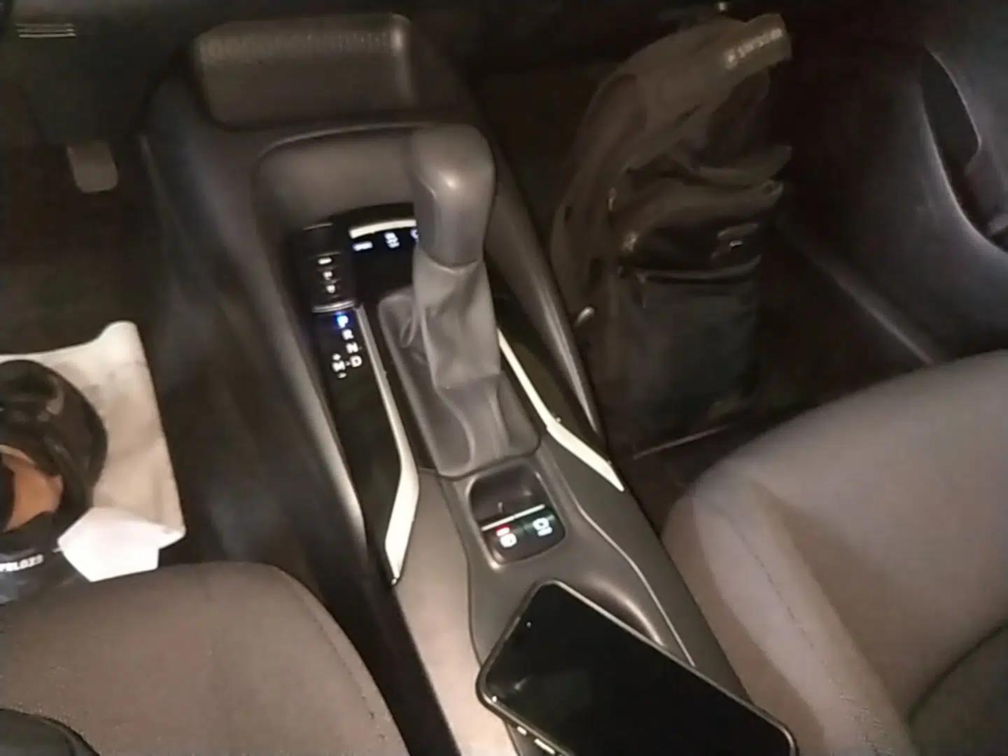 Toyota Levin 2021 185T CVT Luxury Edition — миниатюра 16