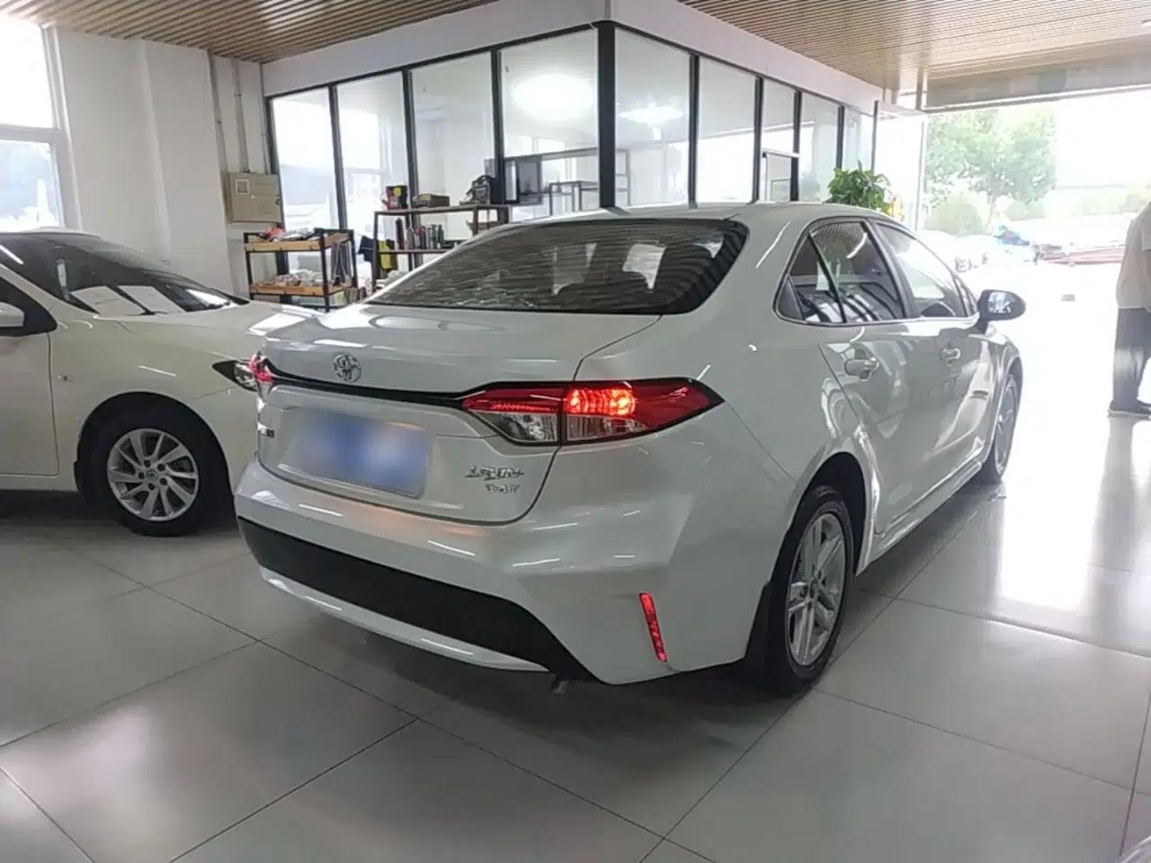 Toyota Levin 2021 185T CVT Luxury Edition — миниатюра 6