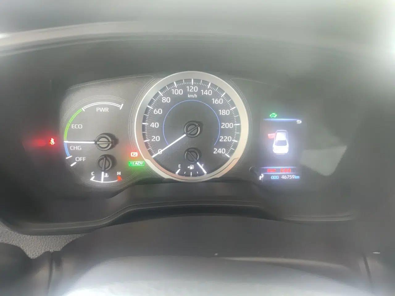 Toyota Levin 2019 Dual-Engine 1.8H E-CVT Sport Edition China VI Standard — миниатюра 11