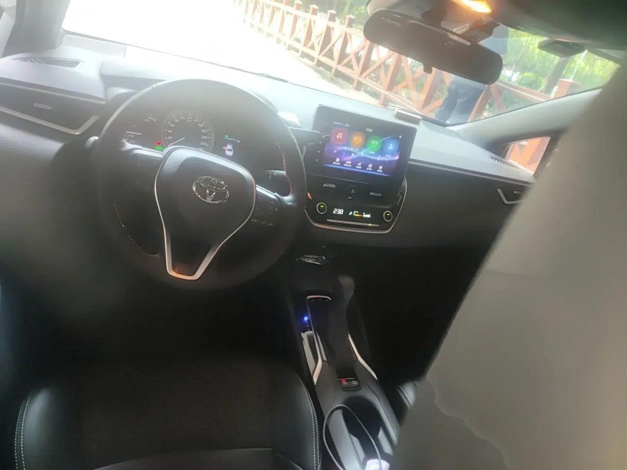 Toyota Levin 2019 Dual-Engine 1.8H E-CVT Sport Edition China VI Standard — миниатюра 9