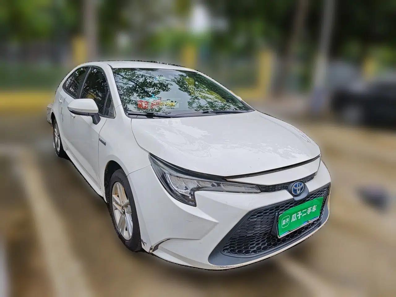 Toyota Levin 2022 Dual-Motor 1.8H E-CVT Leading Edition — миниатюра 3