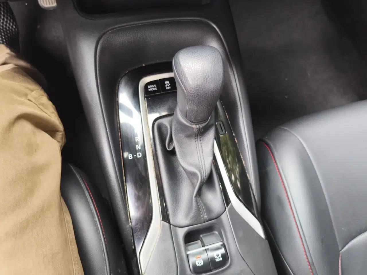Toyota Levin 2022 Dual-Motor 1.8H E-CVT Progressive Edition — миниатюра 14