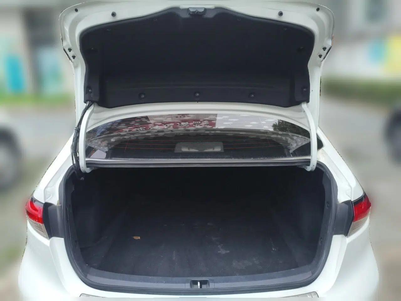 Toyota Levin 2022 Dual-Motor 1.8H E-CVT Progressive Edition — миниатюра 19