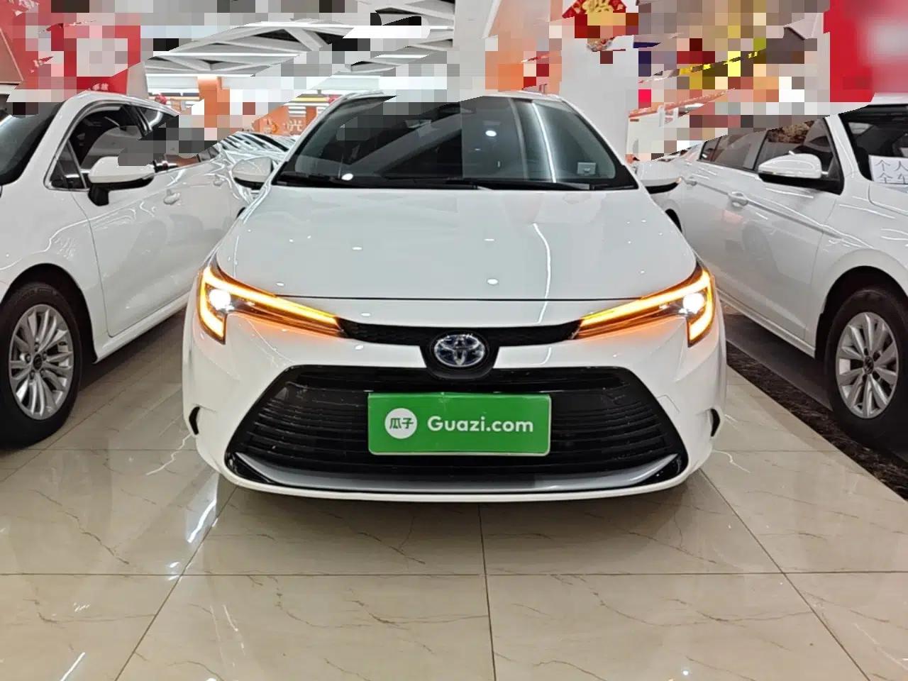Toyota Levin 2023 Smart Electric Hybrid Dual-Engine 1.8L Luxury Edition — миниатюра 2