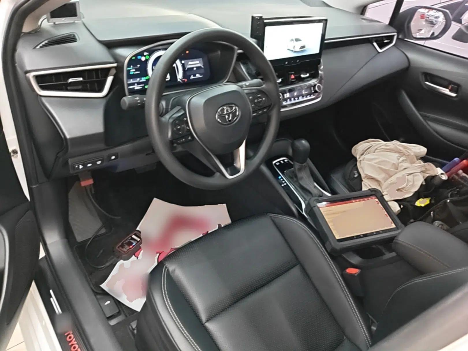 Toyota Levin 2023 Smart Electric Hybrid Dual-Engine 1.8L Luxury Edition — миниатюра 12