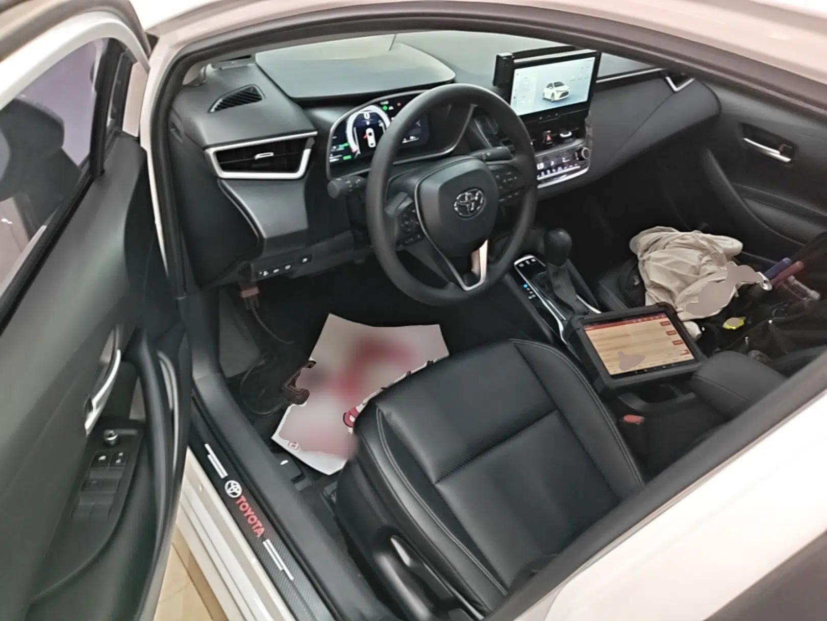 Toyota Levin 2023 Smart Electric Hybrid Dual-Engine 1.8L Luxury Edition — миниатюра 18