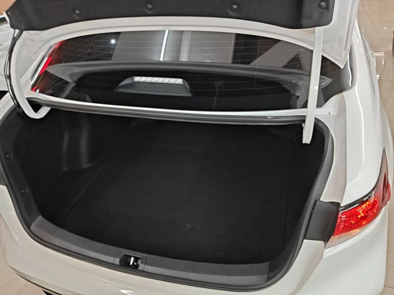 Toyota Levin 2023 Smart Electric Hybrid Dual-Engine 1.8L Luxury Edition — миниатюра 22