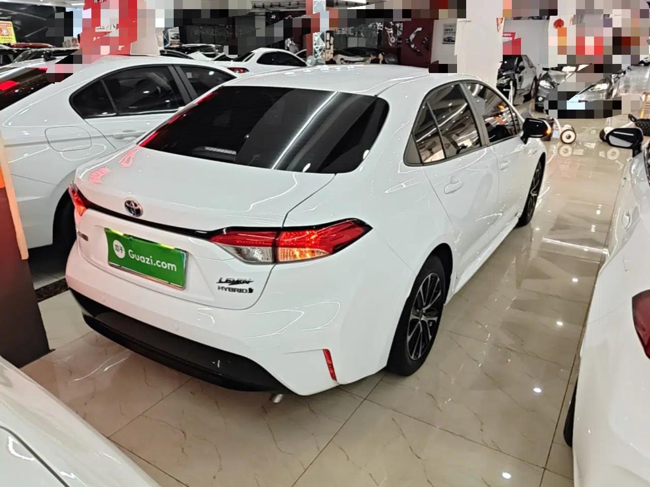 Toyota Levin 2023 Smart Electric Hybrid Dual-Engine 1.8L Luxury Edition — миниатюра 6