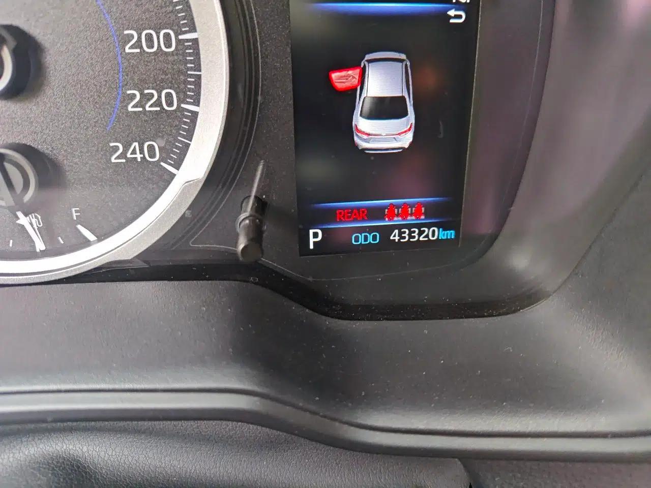 Toyota Levin 2022 Dual-Motor 1.8H E-CVT Sport Edition — миниатюра 9