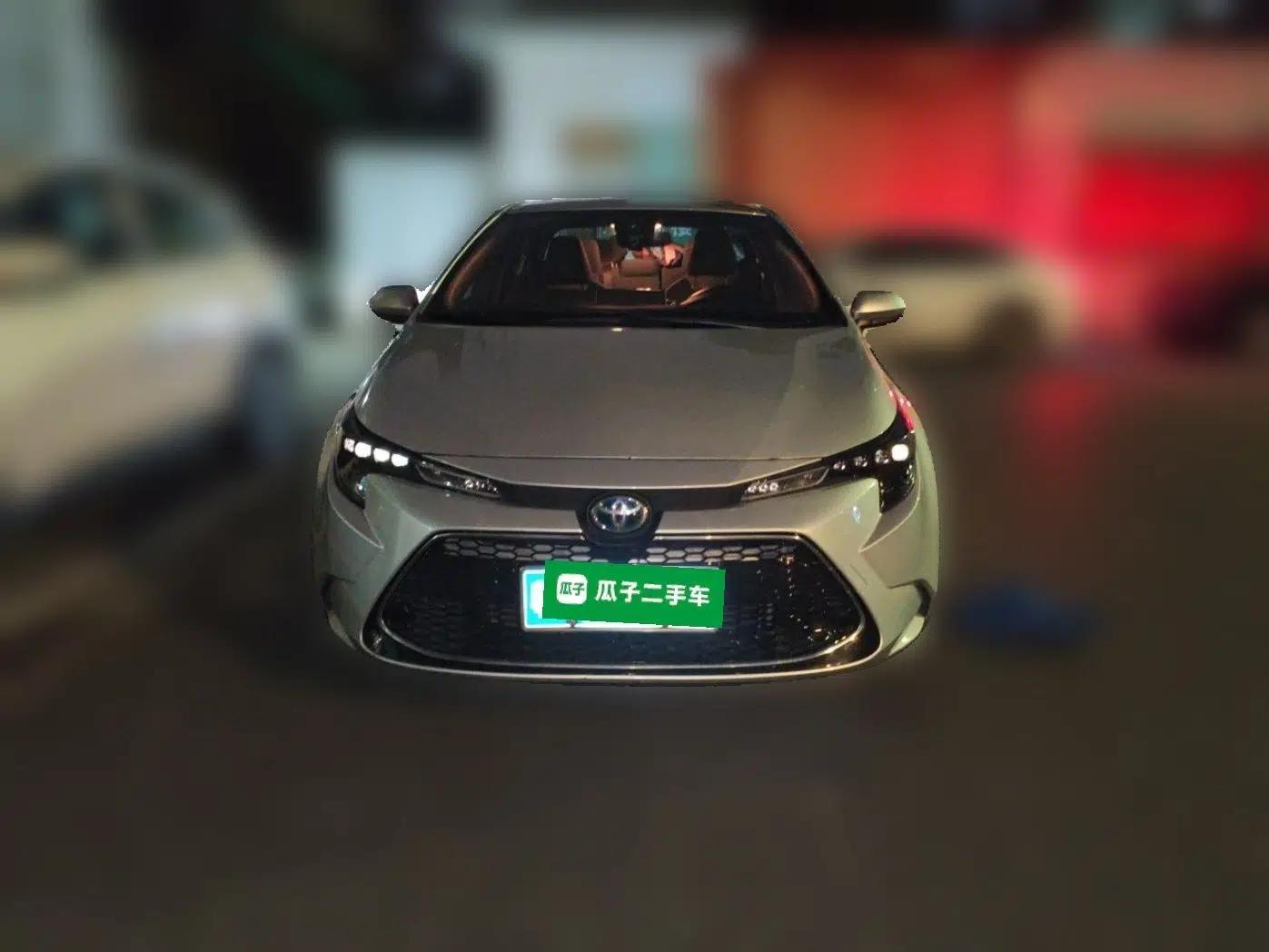 Toyota Levin 2021 Dual-Engine 1.8H E-CVT Luxury Edition — миниатюра 2