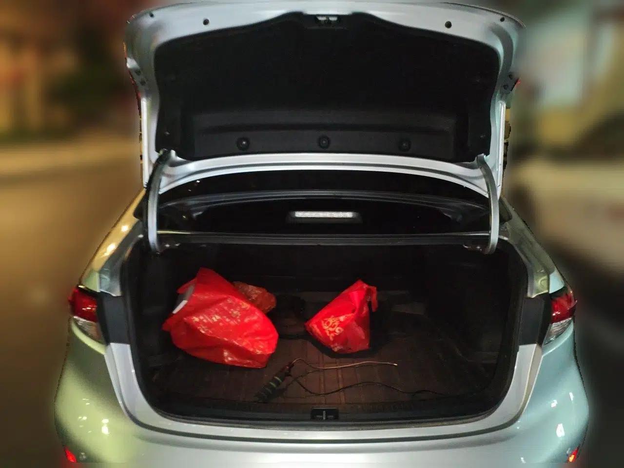 Toyota Levin 2021 Dual-Engine 1.8H E-CVT Luxury Edition — миниатюра 19
