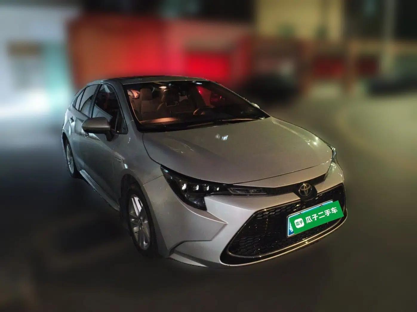 Toyota Levin 2021 Dual-Engine 1.8H E-CVT Luxury Edition — миниатюра 3