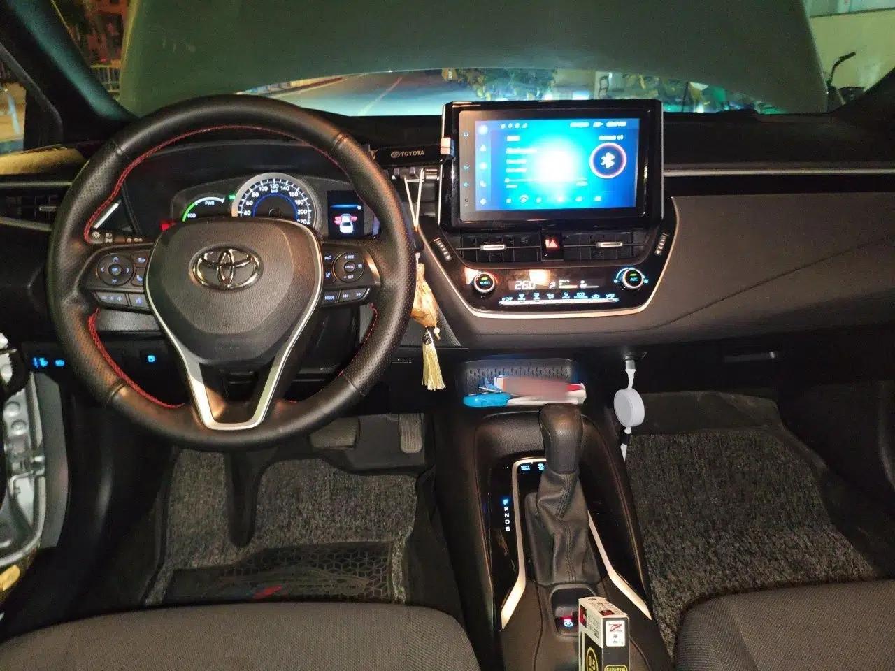 Toyota Levin 2021 Dual-Engine 1.8H E-CVT Luxury Edition — миниатюра 9