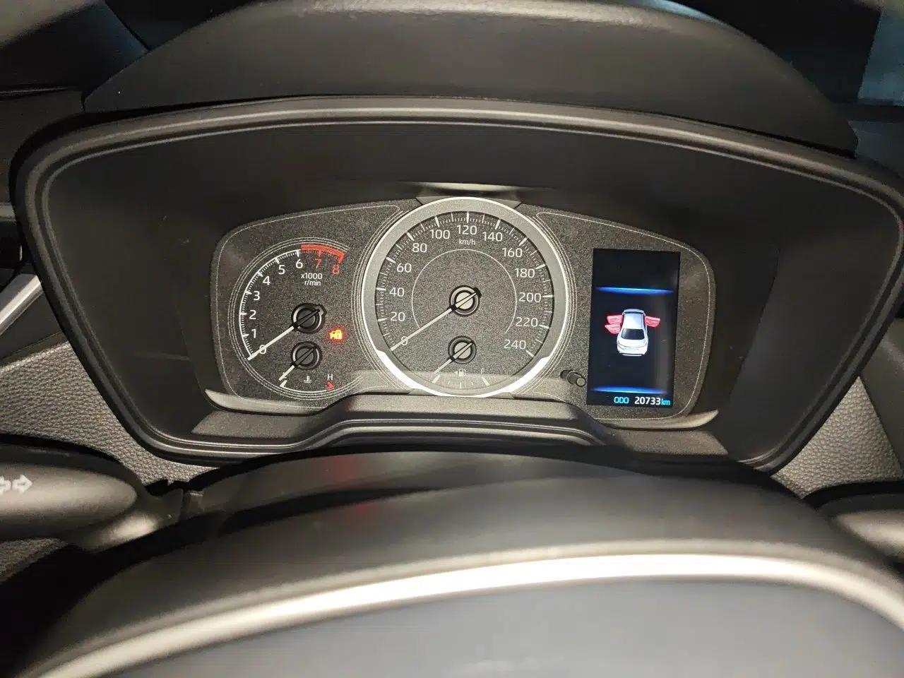 Toyota Levin 2021 185T CVT Luxury Edition — миниатюра 11