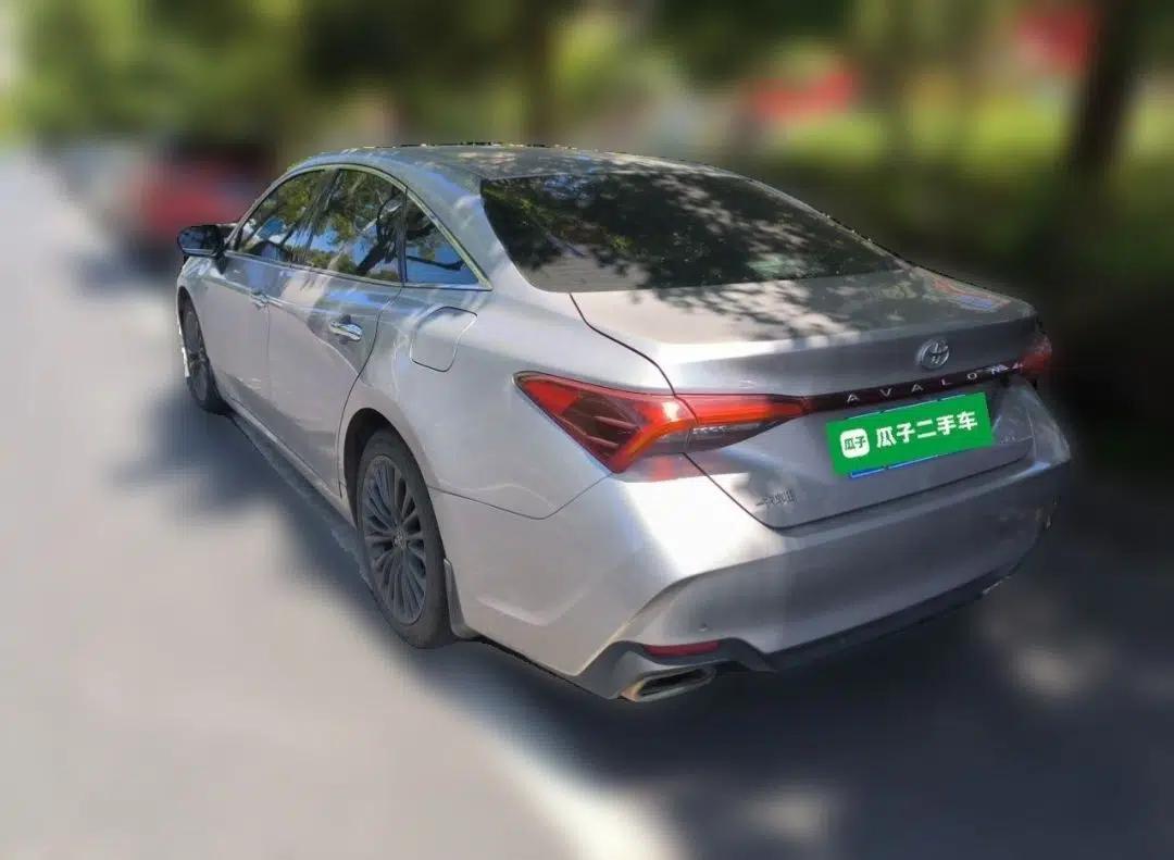 Toyota Avalon 2019 2.0L XLE Premium Edition China VI — миниатюра 4