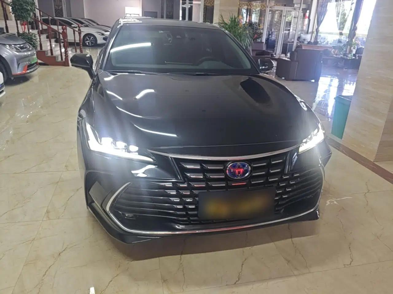 Toyota Avalon 2022 Dual-Engine 2.5L Luxury Edition — миниатюра 2