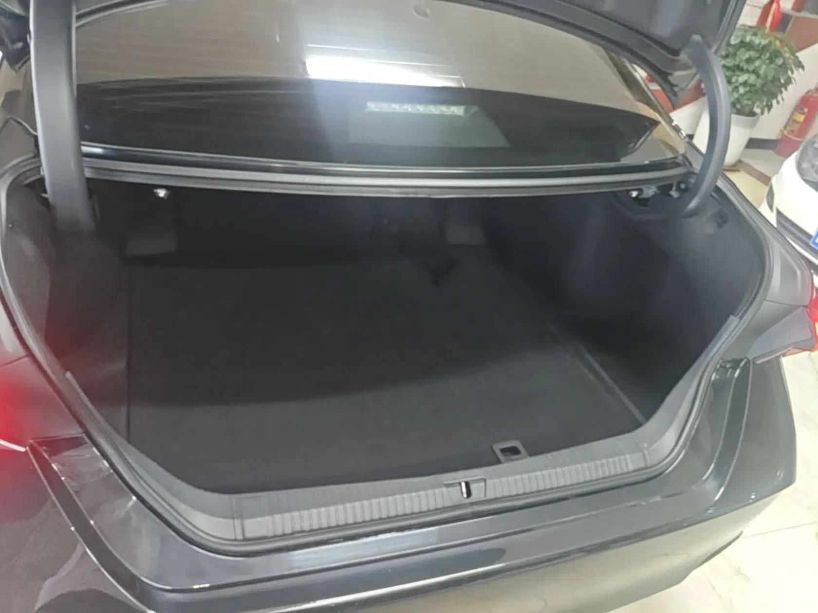 Toyota Avalon 2022 Dual-Engine 2.5L Luxury Edition — миниатюра 22