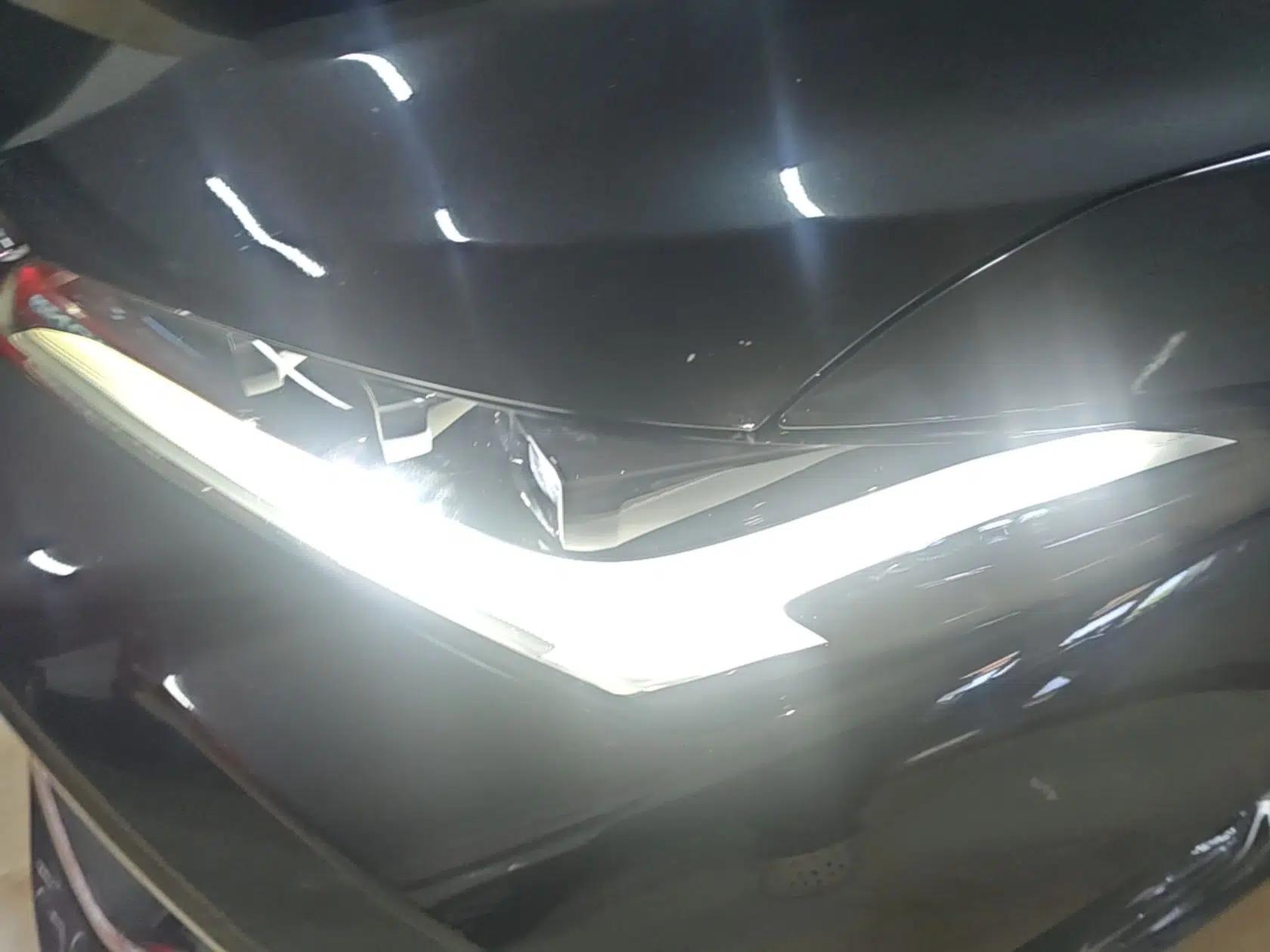 Toyota Avalon 2022 Dual-Engine 2.5L Luxury Edition — миниатюра 8