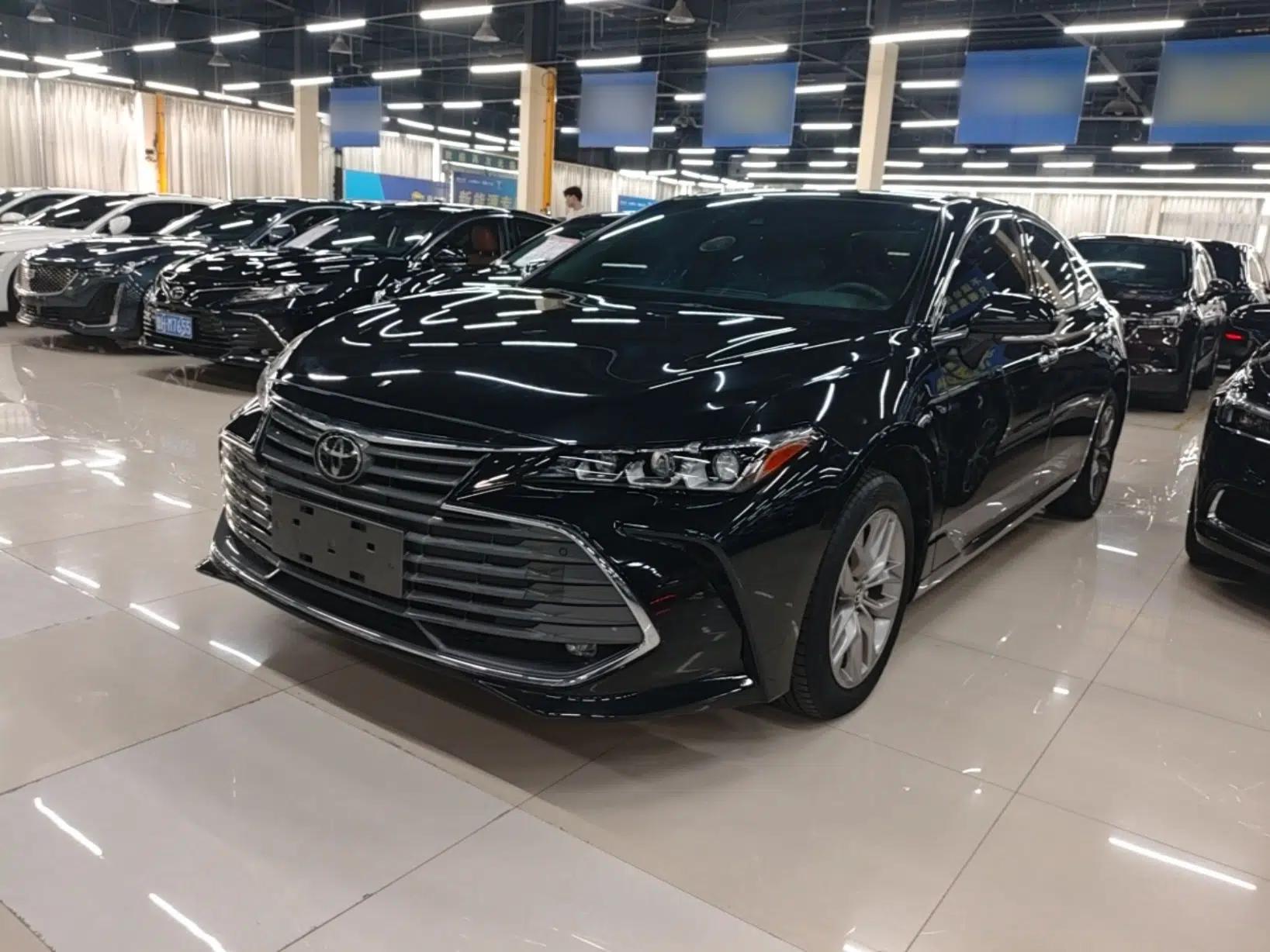 Toyota Avalon 2022 2.0L Luxury Edition — миниатюра 1