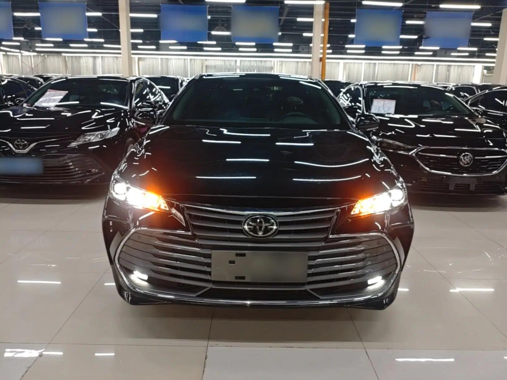 Toyota Avalon 2022 2.0L Luxury Edition — миниатюра 2
