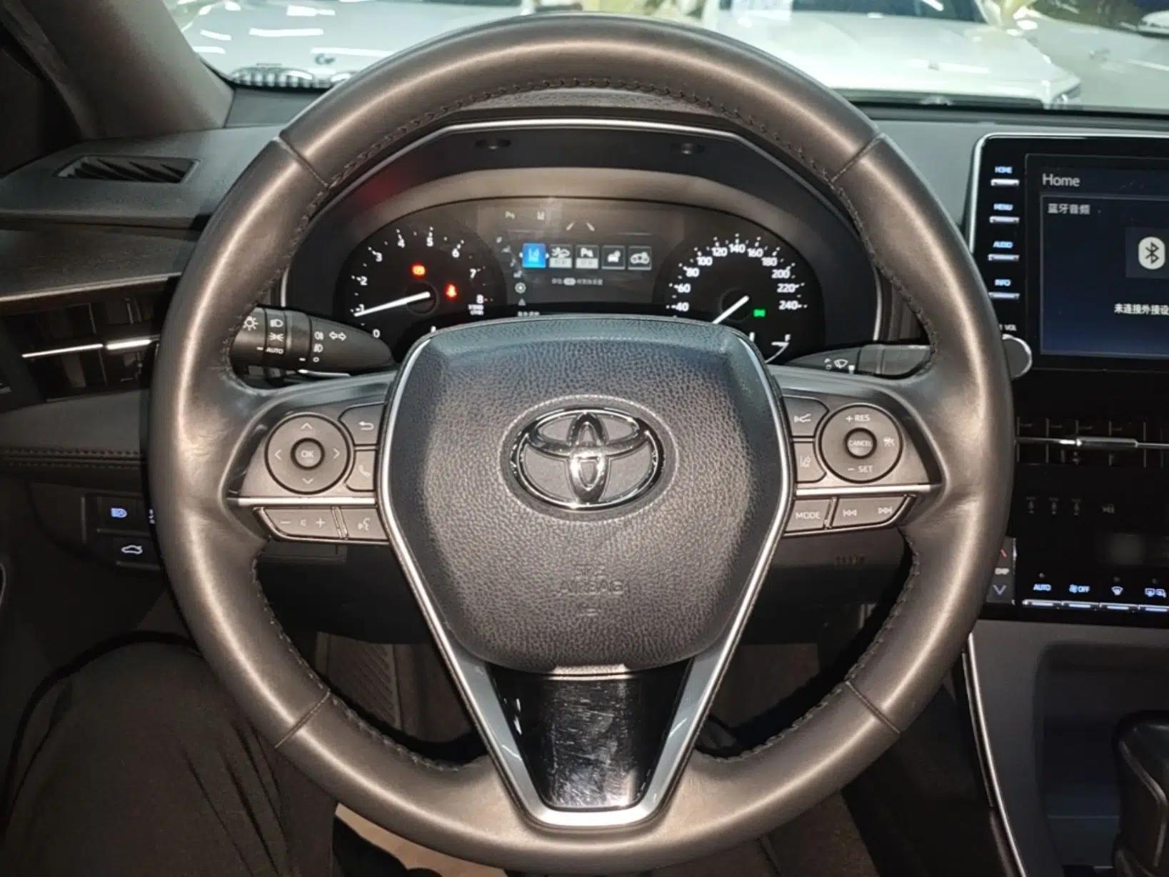 Toyota Avalon 2022 2.0L Luxury Edition — миниатюра 13