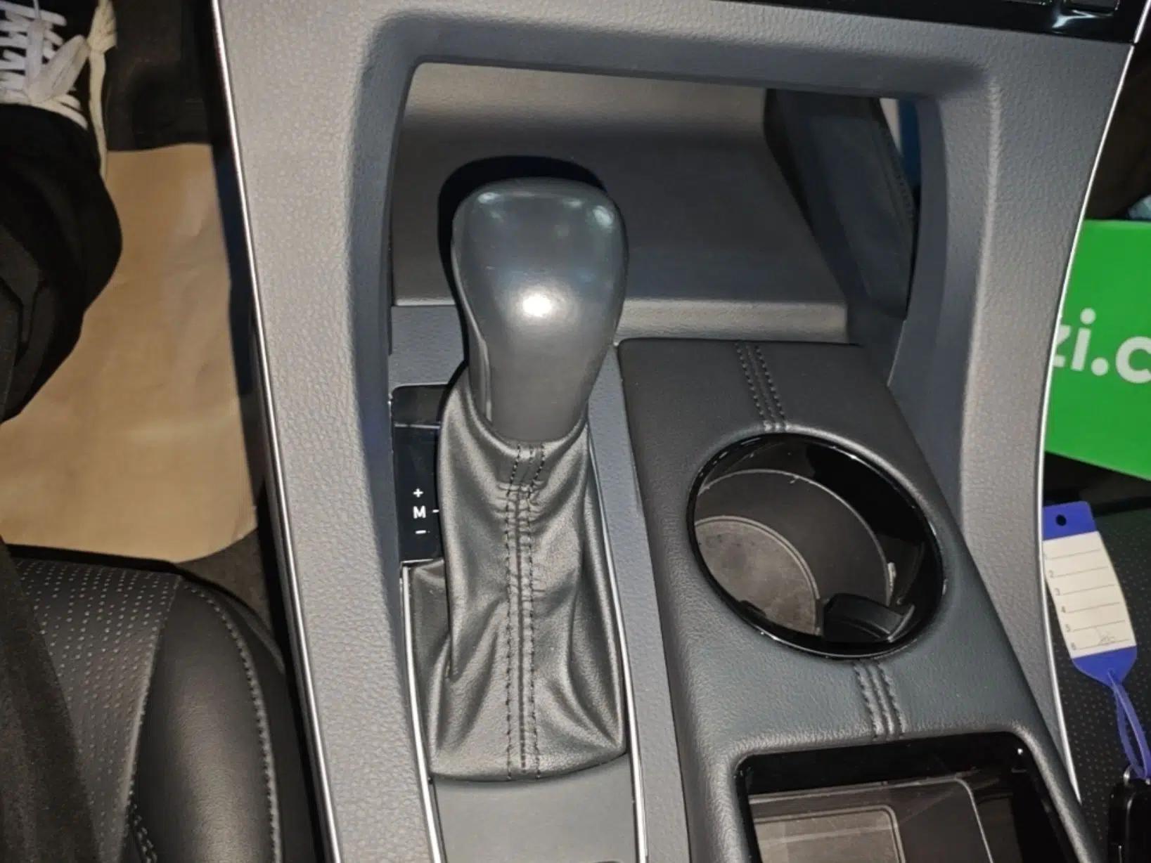 Toyota Avalon 2022 2.0L Luxury Edition — миниатюра 16
