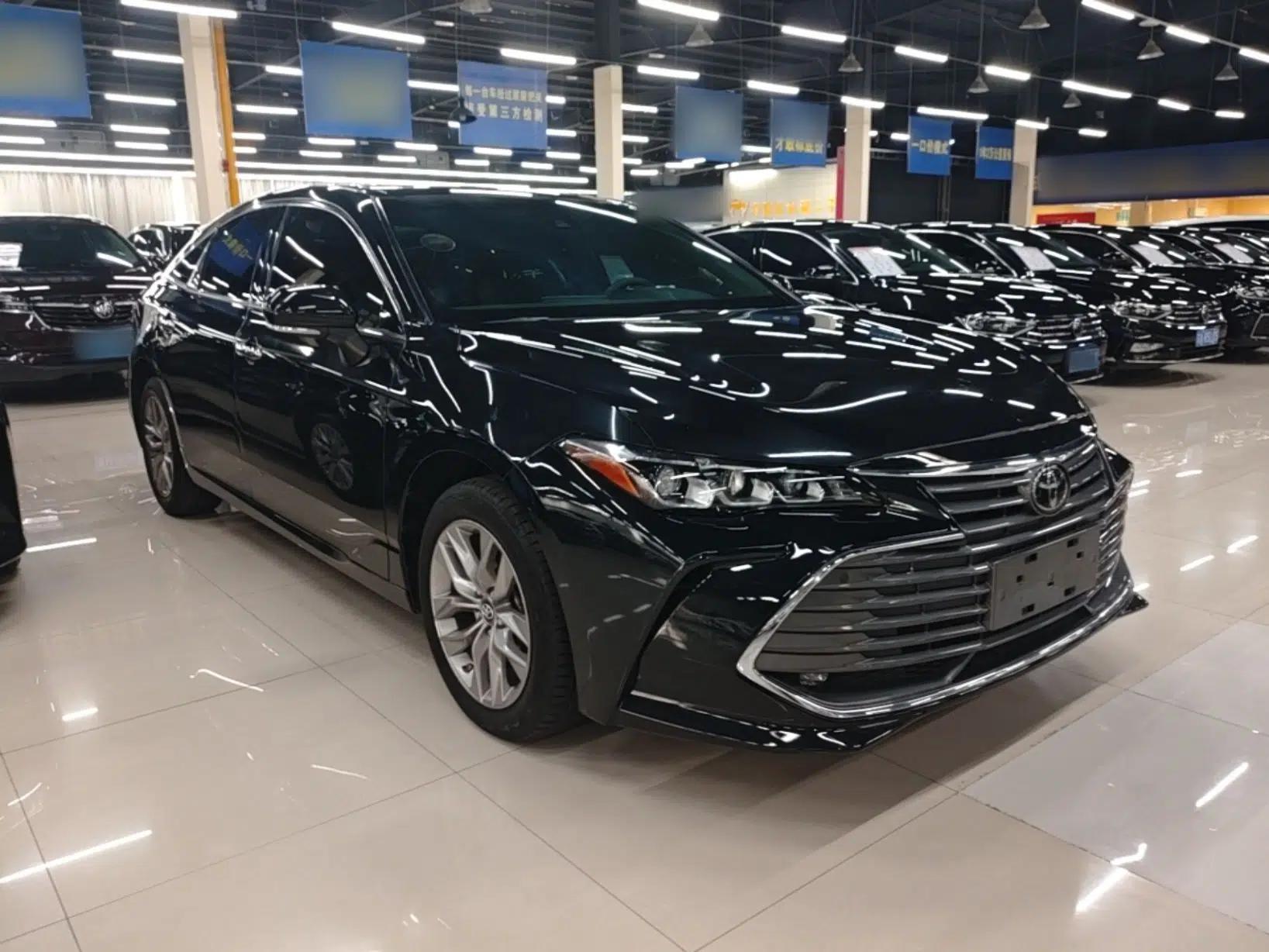 Toyota Avalon 2022 2.0L Luxury Edition — миниатюра 3