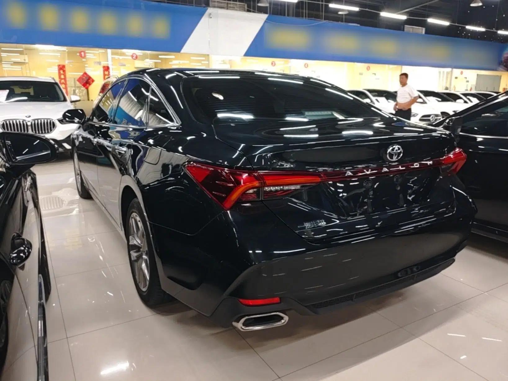 Toyota Avalon 2022 2.0L Luxury Edition — миниатюра 4