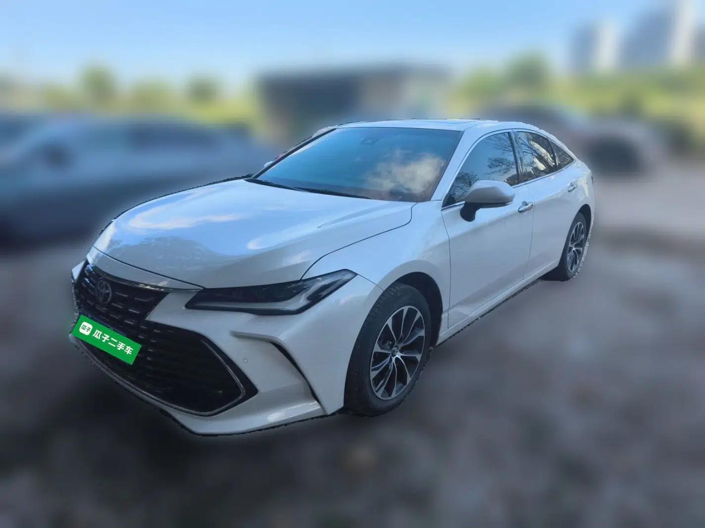 Toyota Avalon 2024 2.0L Premium Edition — миниатюра 1