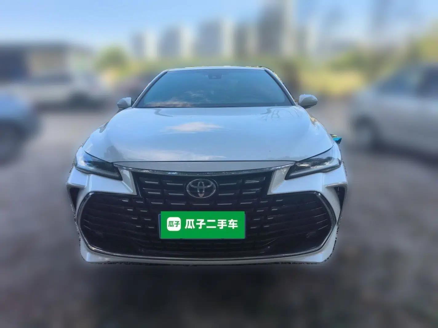 Toyota Avalon 2024 2.0L Premium Edition — миниатюра 2