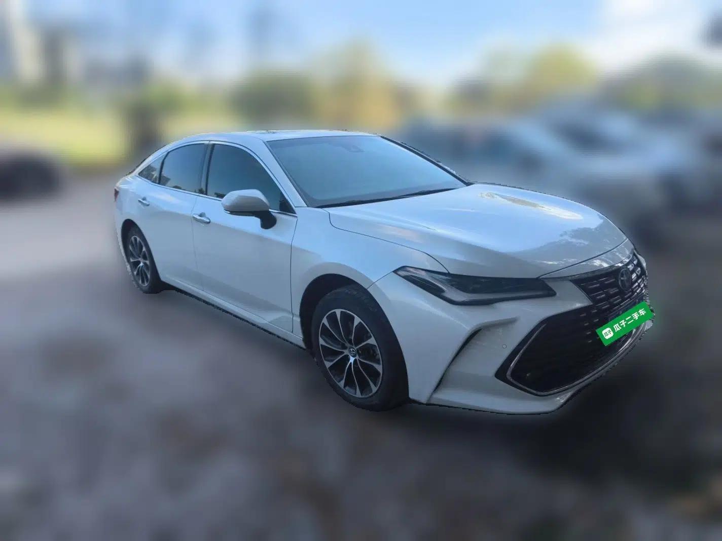 Toyota Avalon 2024 2.0L Premium Edition — миниатюра 3