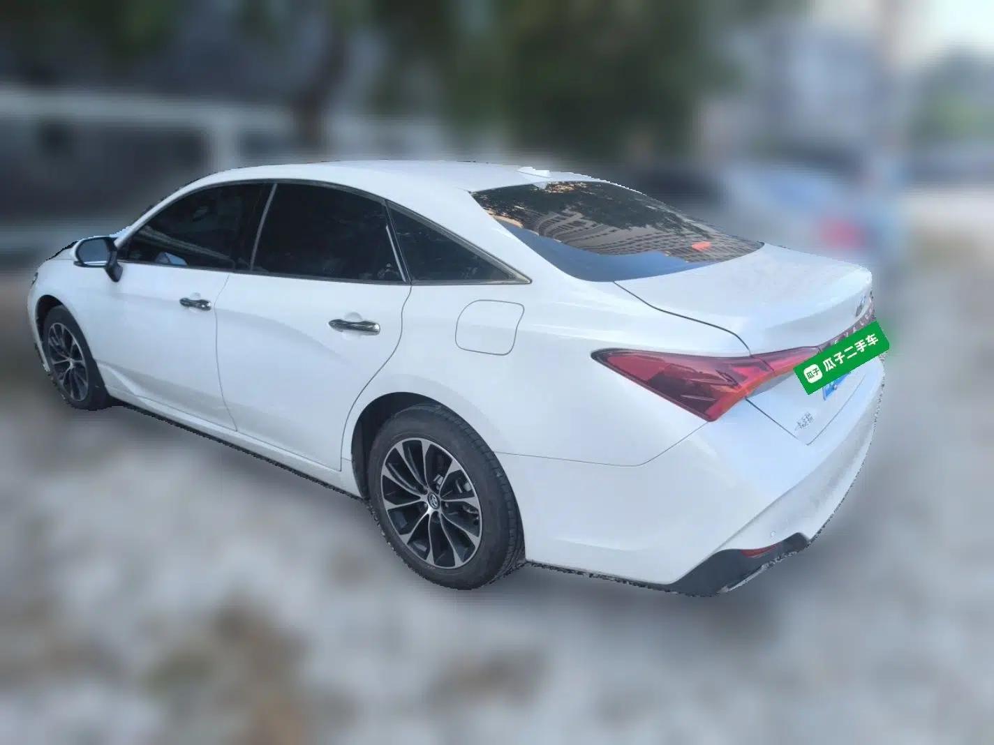 Toyota Avalon 2024 2.0L Premium Edition — миниатюра 4