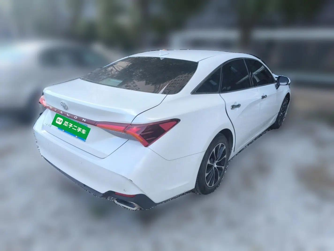 Toyota Avalon 2024 2.0L Premium Edition — миниатюра 6