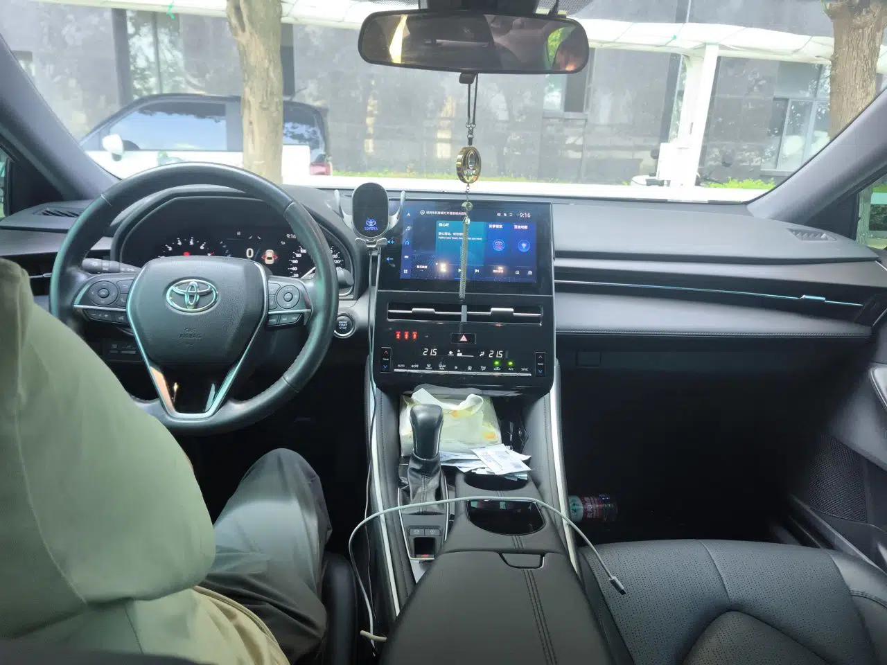 Toyota Avalon 2024 2.0L Premium Edition — миниатюра 9
