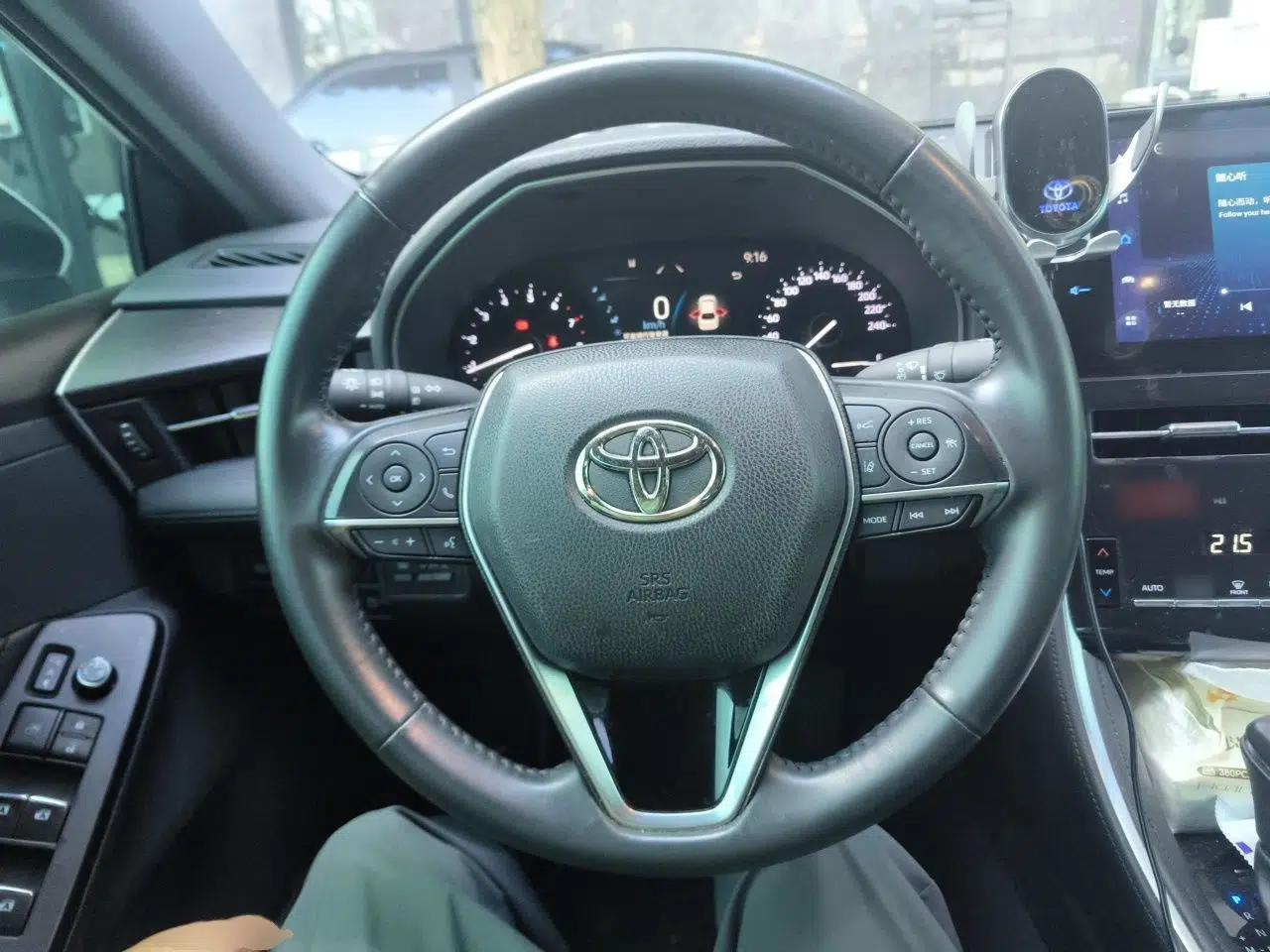 Toyota Avalon 2024 2.0L Premium Edition — миниатюра 10