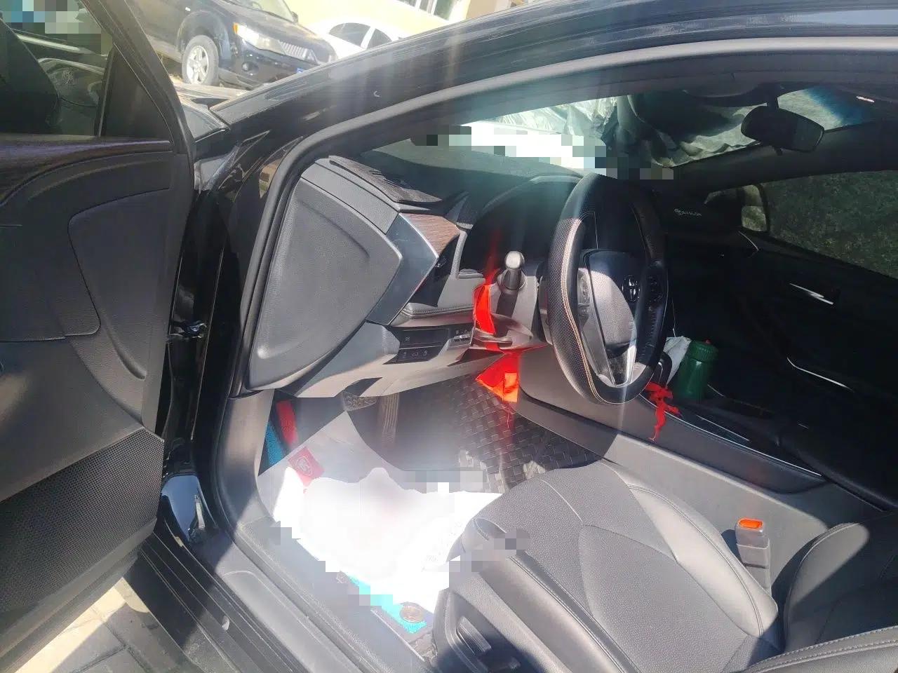 Toyota Avalon 2023 2.0L Premium Edition — миниатюра 16